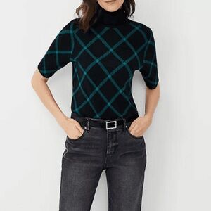 Nwt Ann Taylor Women's Black and Teal Sweater turtle neck size medium pullover